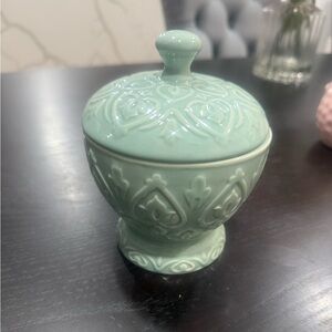 Elegant Green Ceramic Decorative Jar